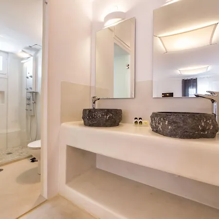 Anna Platanou * Agia Irini (Paros)